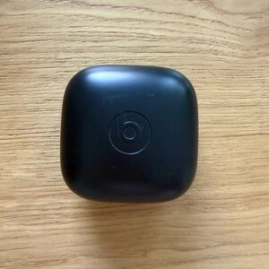 Beats Black Wireless Earbuds Case